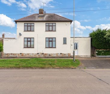Spacious 3-Bedroom Home in LE5 – Ideal for Families & Groups | Free... - Photo 1