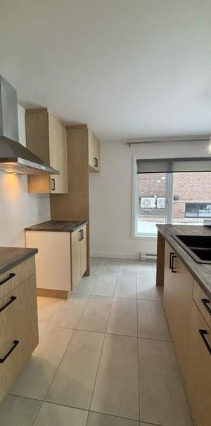 Appartement 4 1/2 rez-de-chaussée lumineux - Photo 1