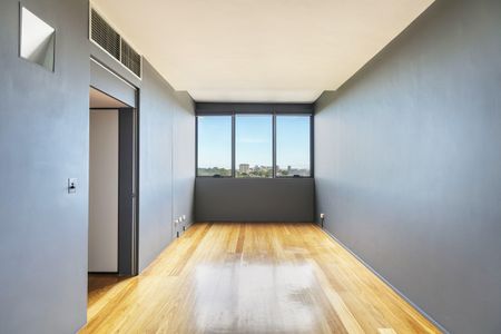 7 / 36 Hutchinson Street - Photo 2