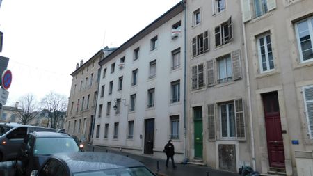 NANCY / QUARTIER PLACE CARNOT: JOLI F3 APPARTEMENT MEUBLÉ - Photo 3