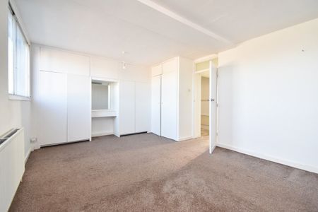 Rodwell Court, WALTON-ON-THAMES, KT12 - Photo 3