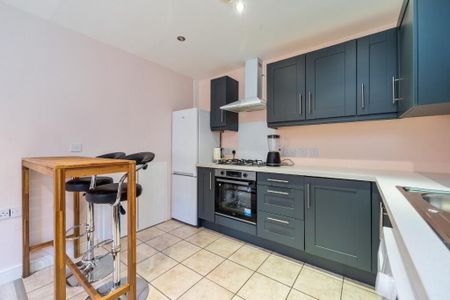 Apt 2, 172 Tates Avenue, Belfast, BT12 6ND - Photo 4