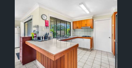 Spacious Family Home on Large Block - Photo 5