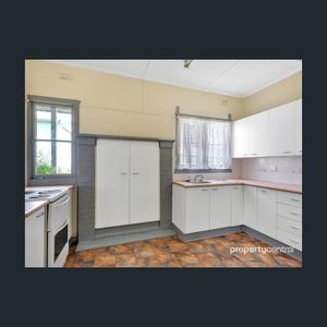 NEAT WARRAGAMBA HOME - Photo 2