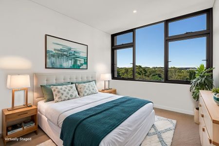 Luxury, Light & Panoramic City Views - A Penthouse-Style Sanctuary - Photo 3