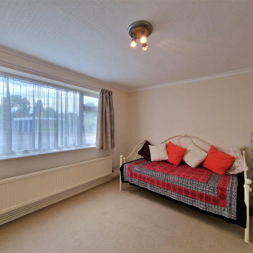 Bursdon Close, LE3, Leicester - Photo 1