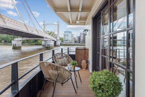 2 bedroom houseboat to rent - Photo 1