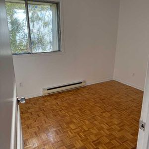 Grand Appartement 4 1/2 à louer, Vimont, Laval, Qc - Photo 2