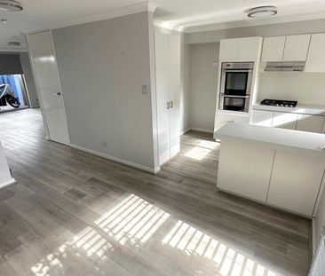 ON CITY'S DOORSTEP - Photo 5