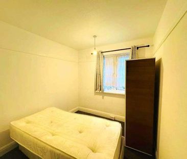 Grand Avenue, Wembley, Middlesex, HA9 - Photo 4