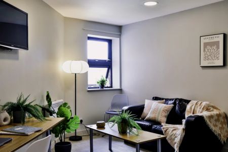 1-Bed Apartment - Photo 2