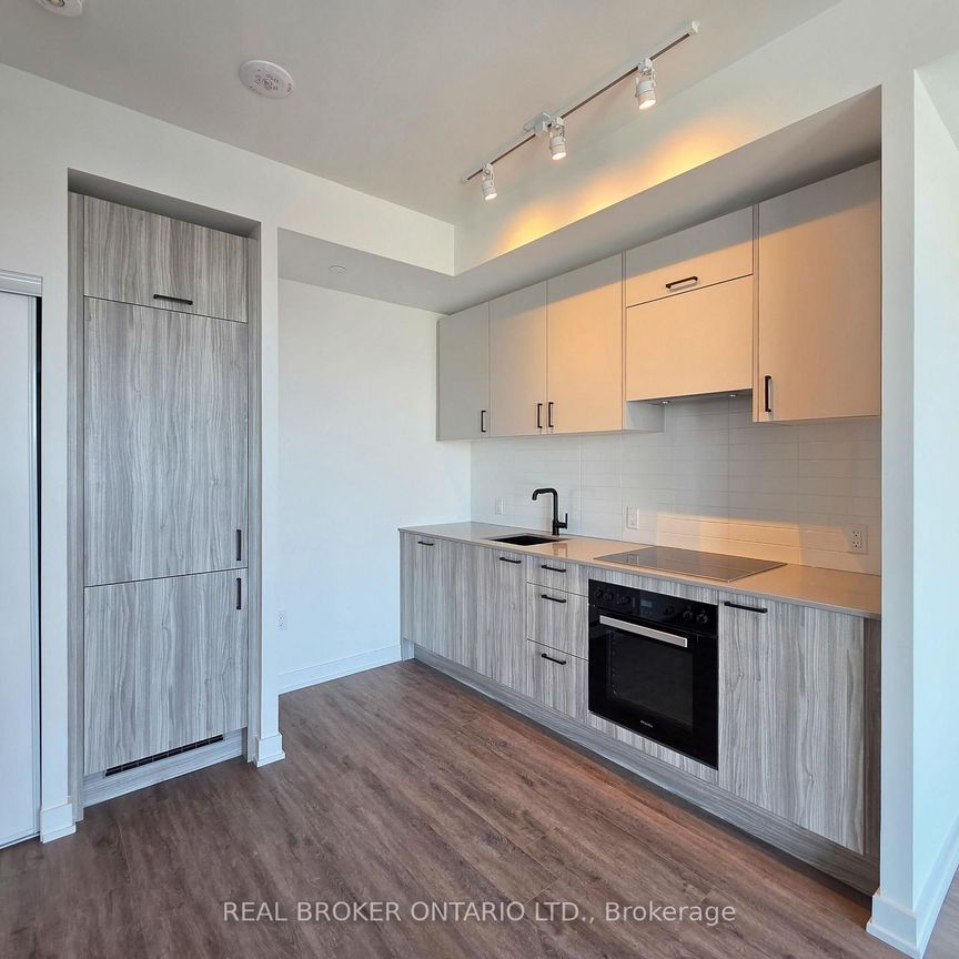 1108 1 Quarrington Lane - Photo 1