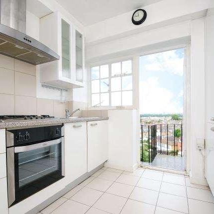 Richmond Hill, Richmond, TW10 - Photo 3