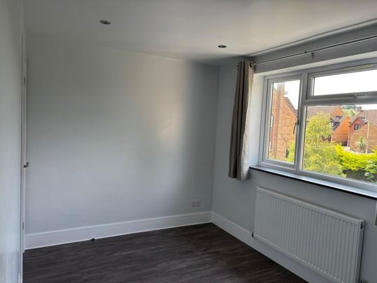 Deene Close, Market Harborough - Photo 1