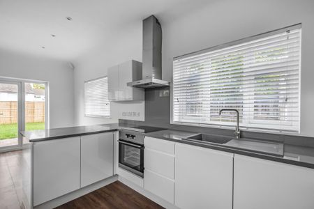 2 bedroom semi-detached house to rent - Photo 3