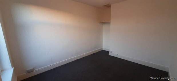 3 bedroom property to rent in Grimsby - Photo 1