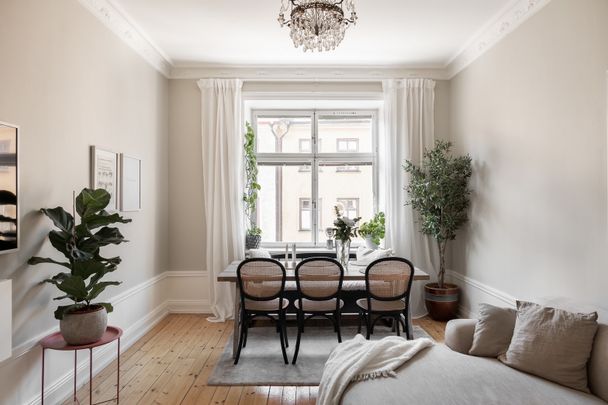 Tomtebogatan, Stockholm - Photo 1