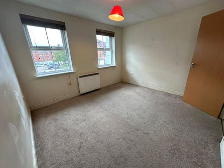 Bell Chase, Aldershot, Hampshire, GU11 - Photo 4