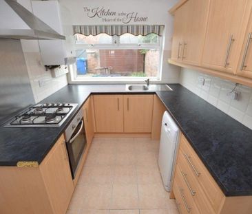 2 bedroom terraced house to rent - Photo 5