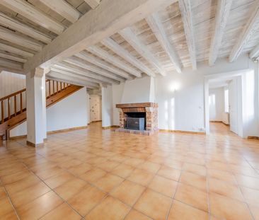 For rent – Magnificent Duplex in a 7.5-room village house – 260 m² ... - Photo 1