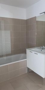 Location Appartement 2 pièces 44m² ISTRES 13800 - Photo 3