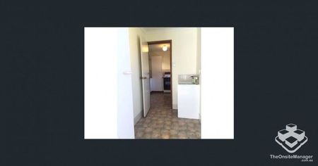 Lovely convenient granny flat in Banyo. RENT INCLUDING ELECTRICITY AND WATER - Photo 3