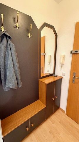 TRAUMHAFT SONNIGE 2-ZIMMER-DACHGESCHOSS-WOHNUNG IM GRÜNEN - Foto 2