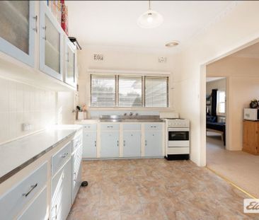 3 Bedroom Home - Photo 3