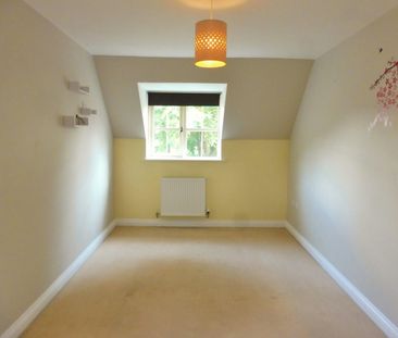 Terraced House to rent on - Photo 1
