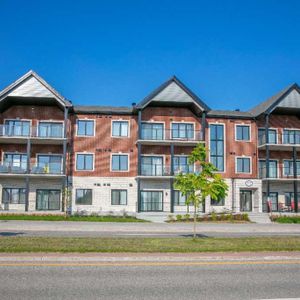 Charmant Appartements 5 1/2 - Sherbrooke - Garage et ascenseur, construction de qualité supérieure ! - Photo 2