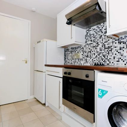 1Bedrooms, 1Bathrooms - Photo 1