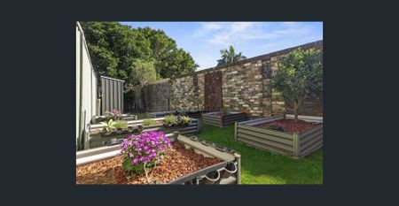 Charming Full-Brick Home in Prime Kingsford Location - Photo 3