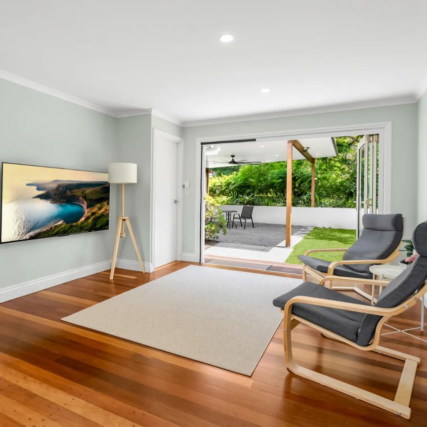 STUNNING, STYLISH GAP HOME FOR RENT... - Photo 1