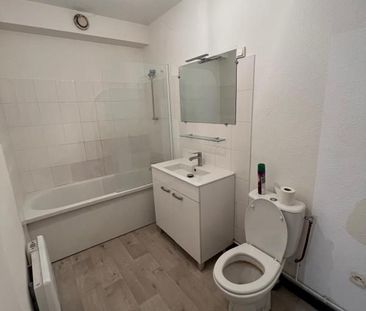 Location Appartement 2 pièces 45m² VALENCIENNES 59300 - Photo 4