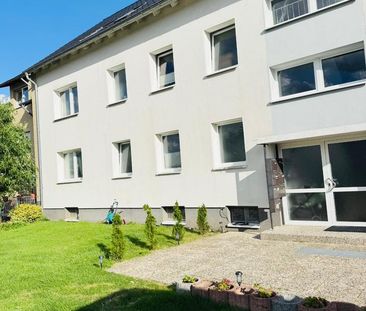 Stadtnahes Wohnen im Grünen – Großzügige 3-Zimmer-Erdgeschosswohnun... - Photo 1