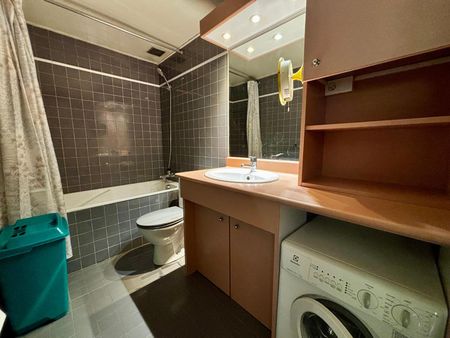 Location Appartement 2 pièces 44m² LYON 6ème - Photo 2