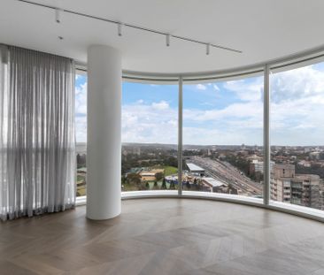 Luxurious and Sophisticated 2 Bedrooms Apartment - Photo 2