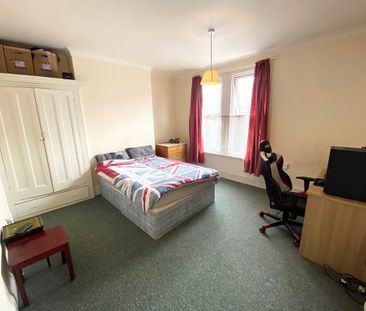 4 bedroom terraced house to rent - Photo 3