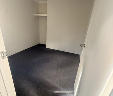 Ellenbrook - Photo 2