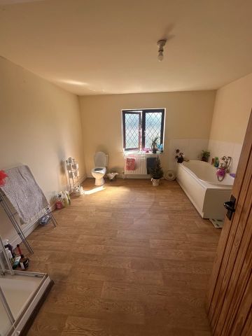 Room in a Shared House, Stanley Cottages, BS7 - Photo 5