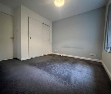 2 bedroom end of terrace house to rent - Photo 5