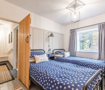 Hellhoughton - Photo 4