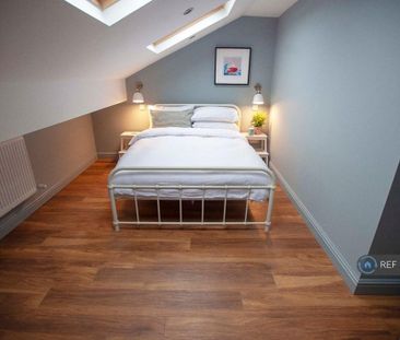 6 bedroom terraced house to rent - Photo 5