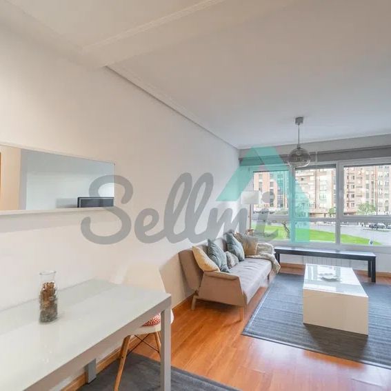 Alquiler de piso en Avenida Lisboa - Photo 1