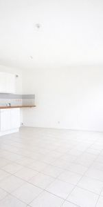 Location Appartement 1 pièce 30m² JONQUIERES 84150 - Photo 4