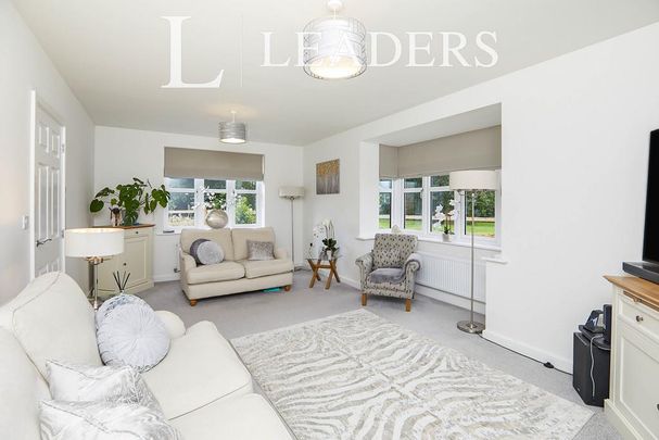 4 bedroom detached house to rent - Photo 1