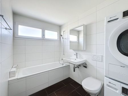 Logement 5.5 pièces en attique ! - Photo 3