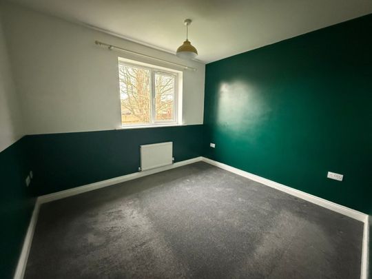 3 bed Town House - To Let - Photo 1