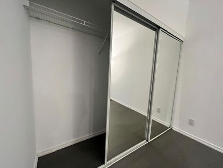 For Lease - 70 Temperance Street Unit# 1817, Toronto, Ontario - Photo 3