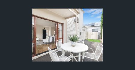 Modern Townhouse in the Heart of Geelong West – Stylish Living Near Pakington Street - Photo 5